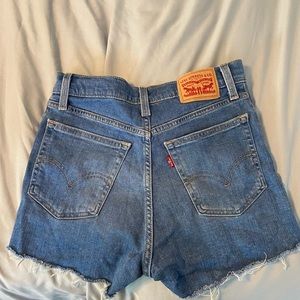 Levi shorts